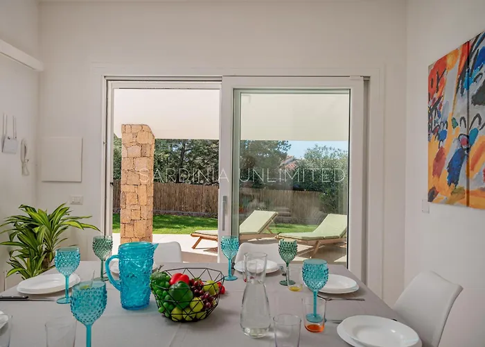 Blue Kalinda Rena Majore